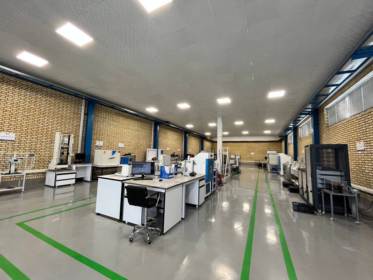 آزمایشگاه همکار 1402 1